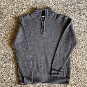 Men’s medium Azzaro quarter zip sweater size medium.